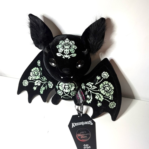 Killstar Other - Killstar Vampir Blosoom Glow floral bat plush